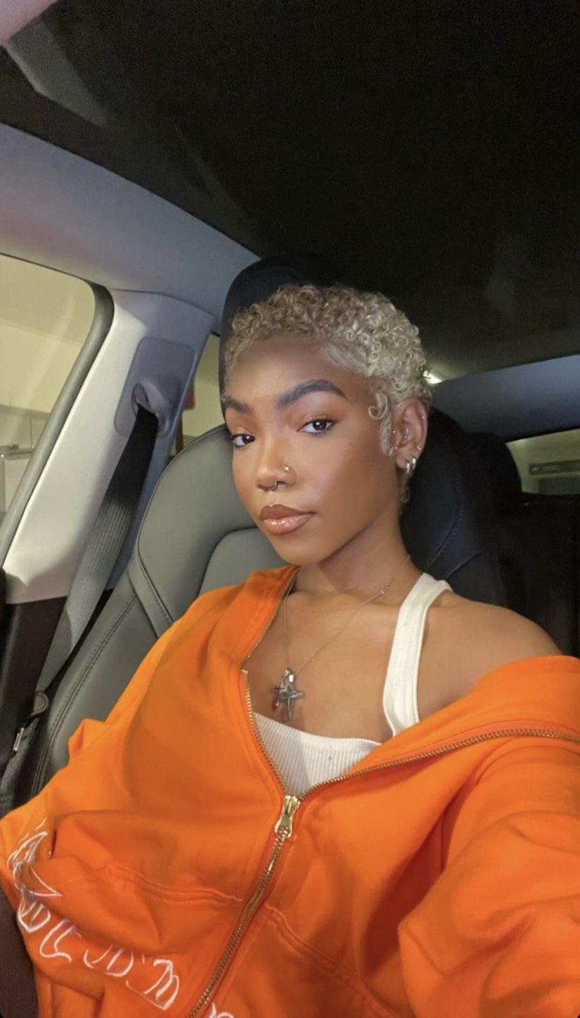 short hairstyle for black women