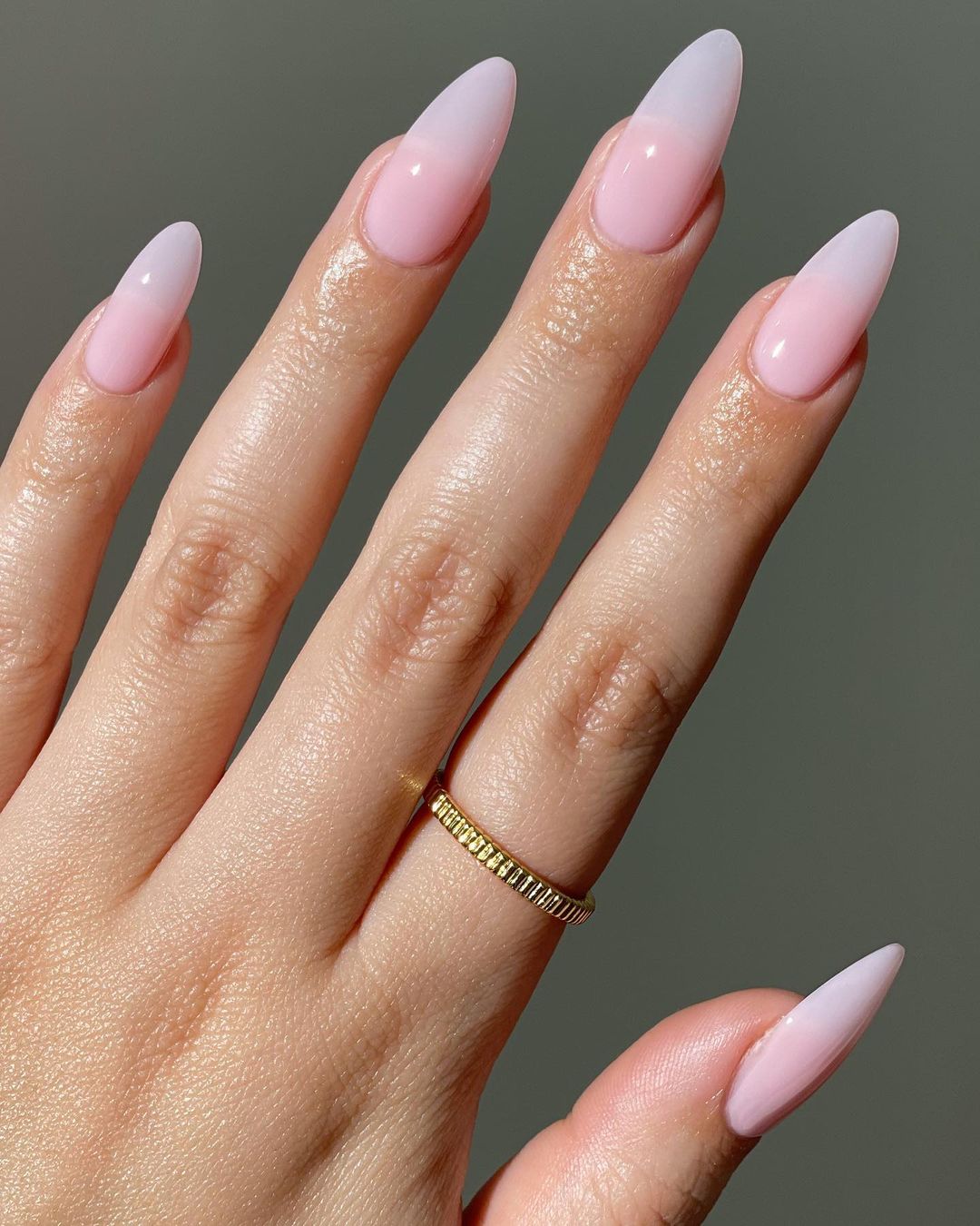 avrnailswatches Anahi Victoria nail art design