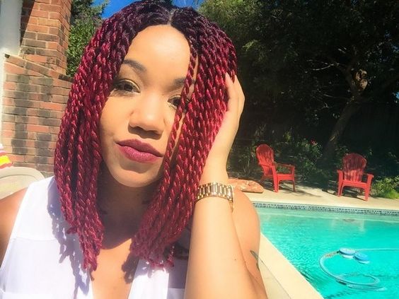 Short Senegalese twist braids. unique color on these red ombre-style Senegale twists, they are neat-looking and very brilliant looking with a shine that draws attention and compliments like crazy.