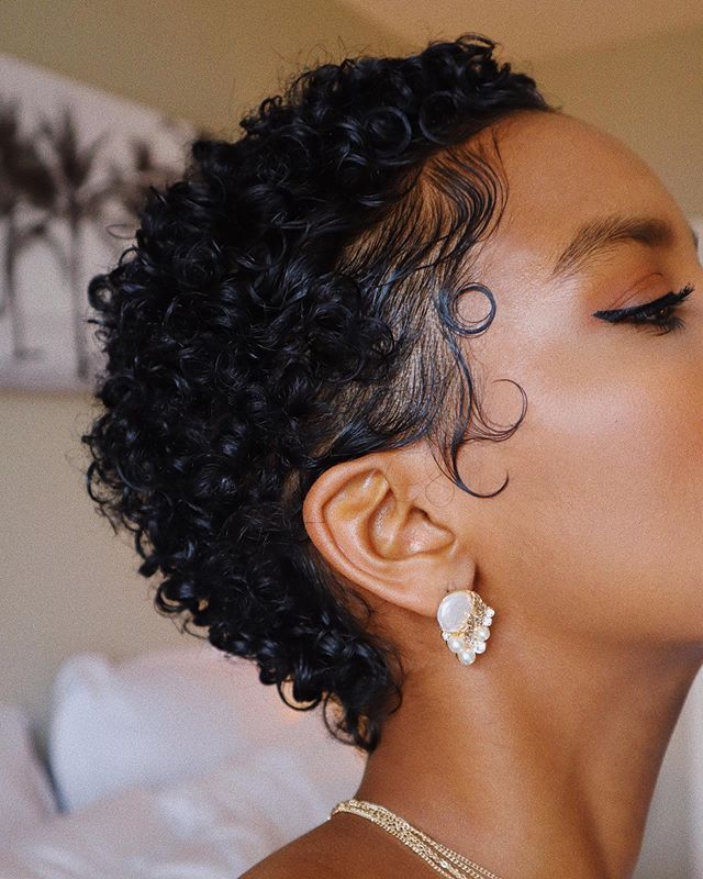 short hairstyle for black women