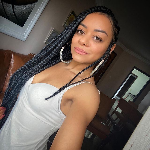 Jumbo Box Braid Hairstyles for Black Women... Large and long. Thick braids.
