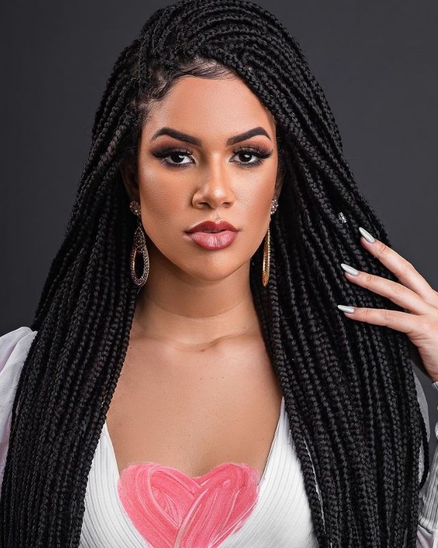Medium Box Braid Hairstyles for Black Women.