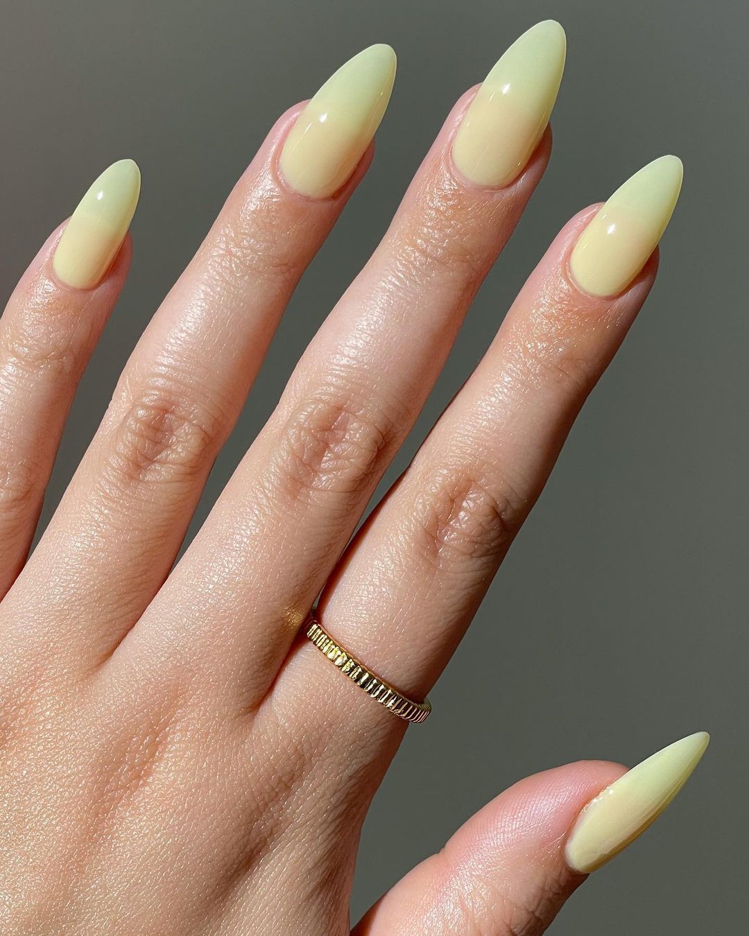 avrnailswatches Anahi Victoria nail art design