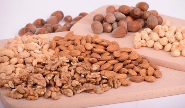 foods for hair growth nuts