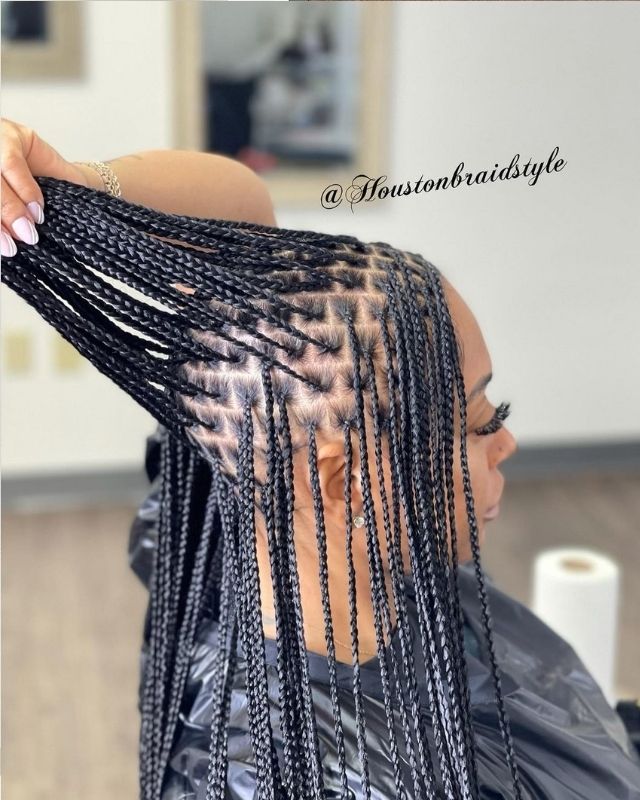 Box Braid Hairstyles for Black women. Get professional salon ideas, see faux loc, crochet knotless box braids...